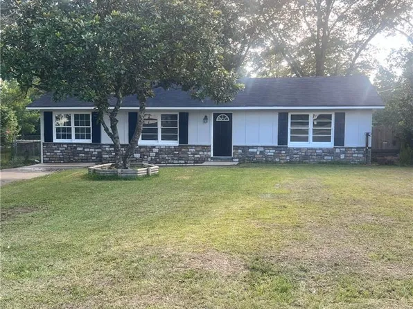 240 Cardin Rd, Smiths Station, AL 36877