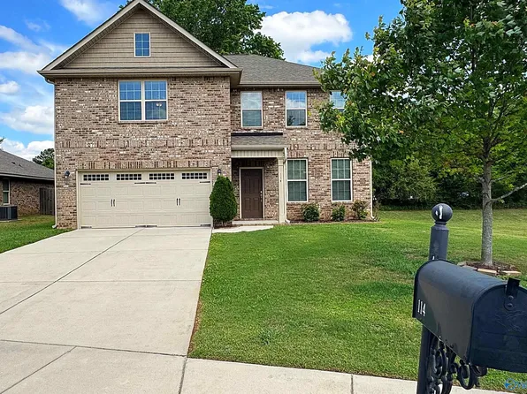 114 Summer Pointe Ln, Madison, AL 35757