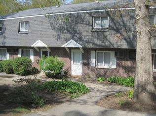 132 Thissell Ave APT 112, Dracut, MA 01826