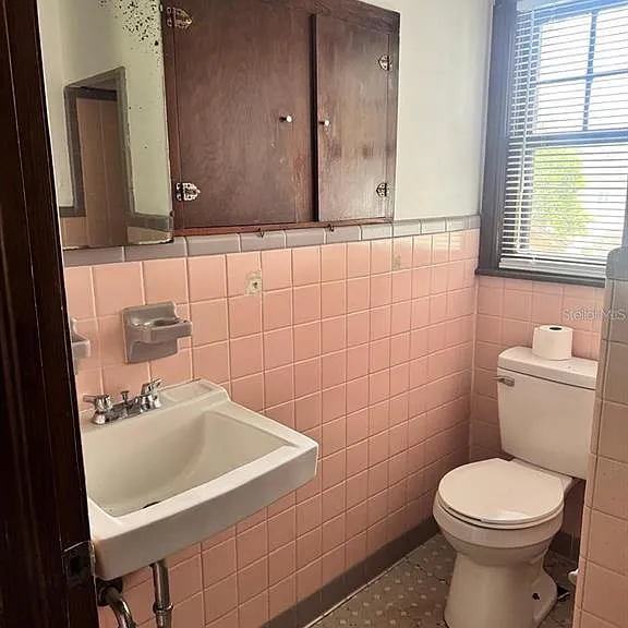 311 NE Sanchez Ave — Photo 11