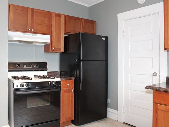 2nd image of 1350 Sigsbee St SE