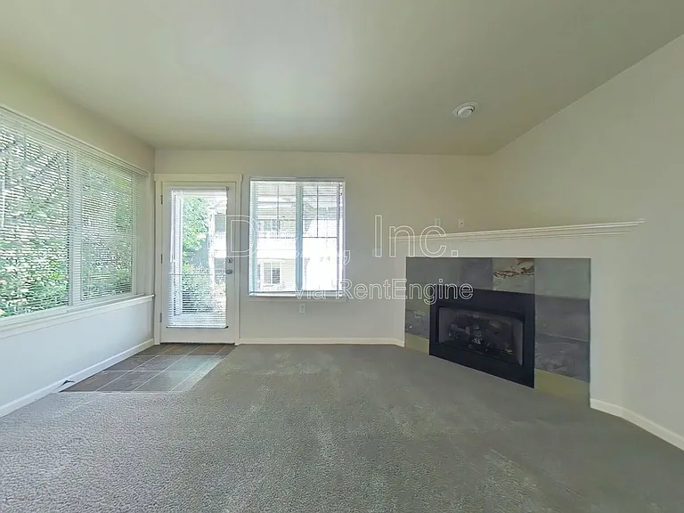 6298 SW Grand Oaks Dr #E104 — Photo 4