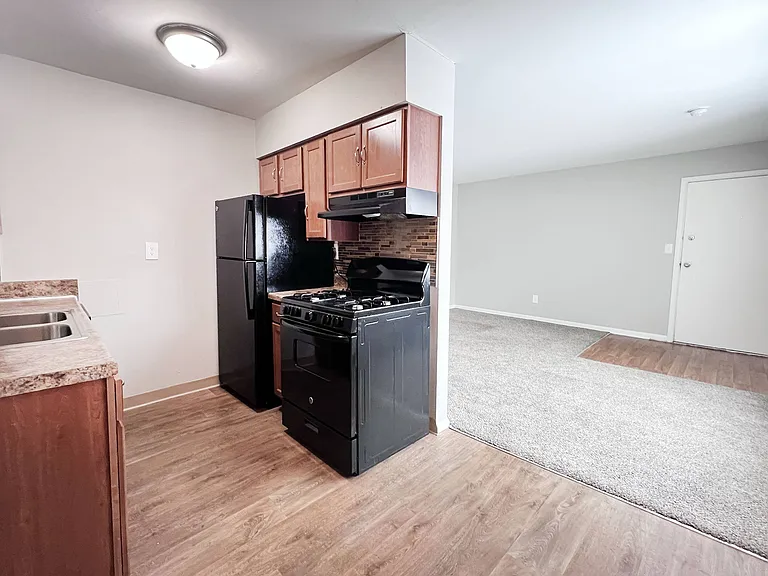 Sharondale Woods Apartments — Photo 81