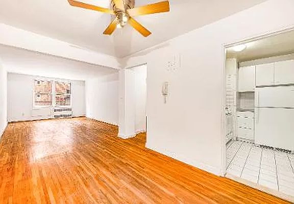 4th image of 65-65 Wetherole St #1Y
