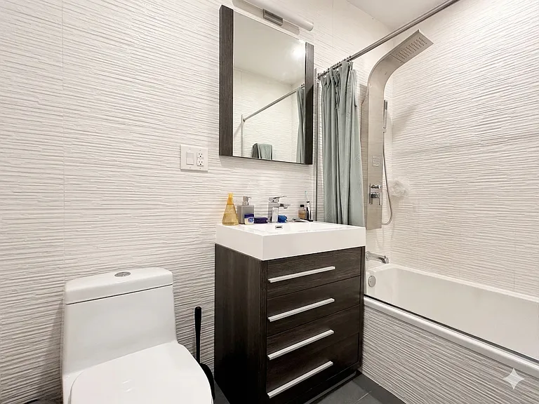767 Hart St #1RB — Photo 5