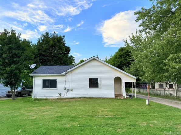 12189 Davison Rd, Davison, MI 48423