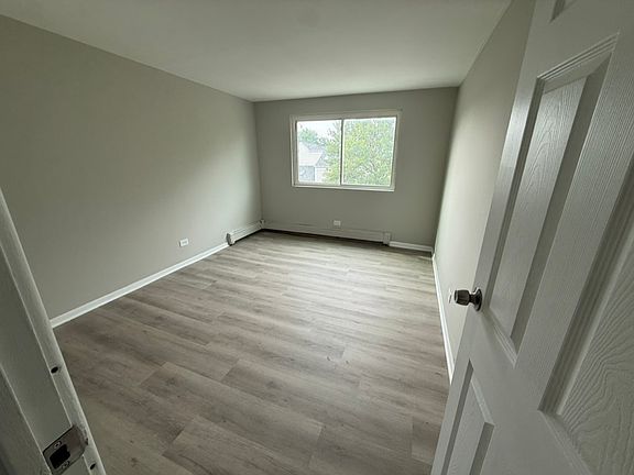 5th image of 39 W 66th St #6