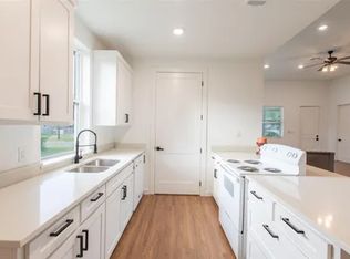 1705 Sycamore St, Commerce, TX 75428
