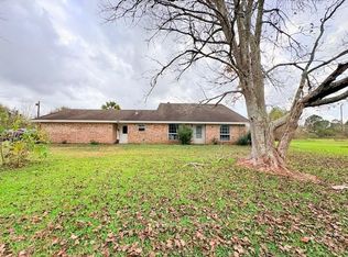 13369 Shellhammer Rd, Winnie, TX 77665