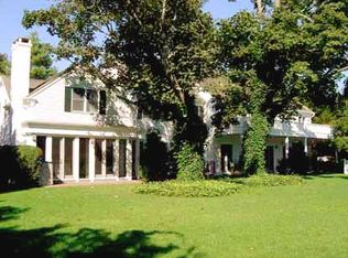 110 Captains Neck Ln, Southampton, NY 11968