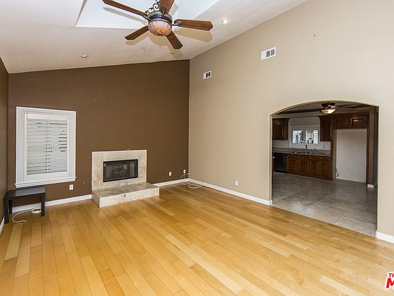 2nd image of 4019 W 133rd St