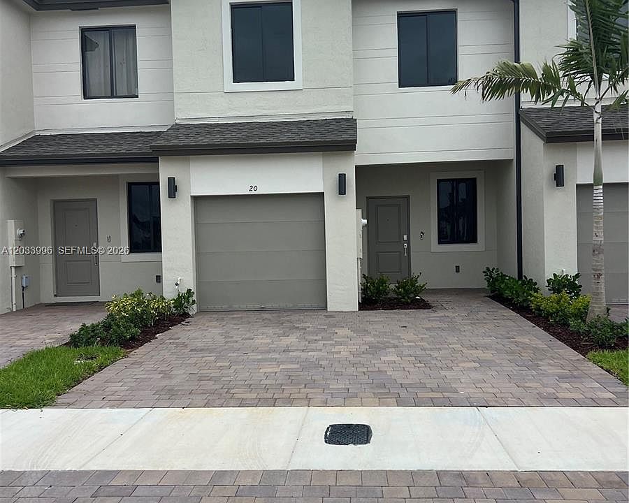 1st image of 20 NW 15th St