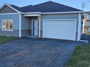 21 Ridge Ave, Stewiacke, NS B0N 2J0