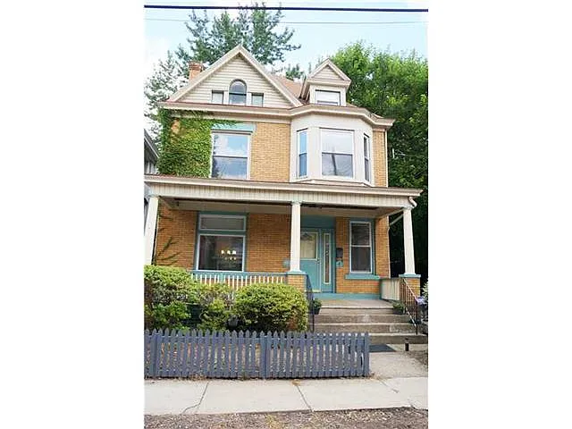 1011 Mellon St photo 1