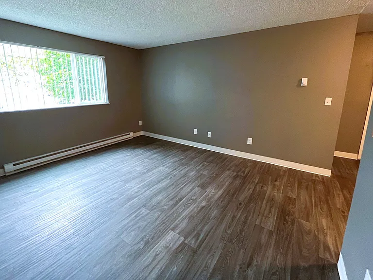 Riverbend Terrace Apartments — Photo 6