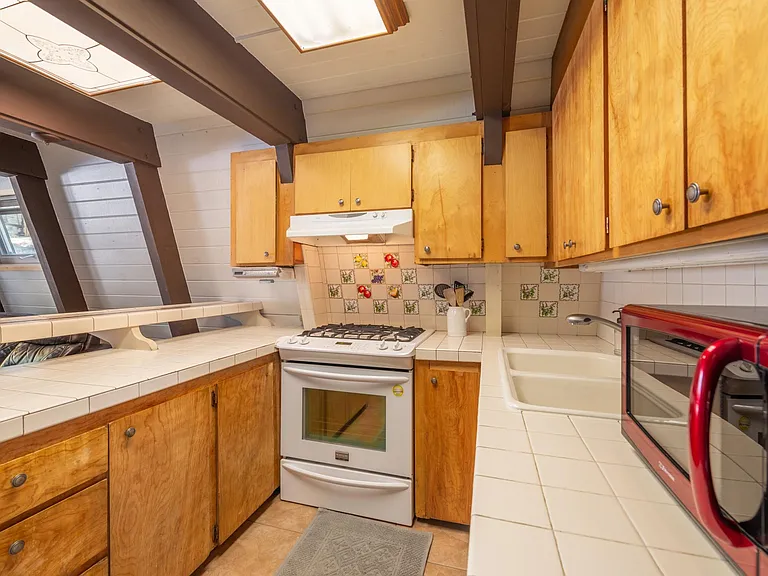 Steelhead Ave — Photo 18