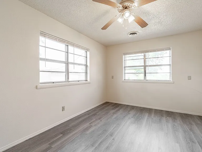 8022 Highway 271 S #C — Photo 10