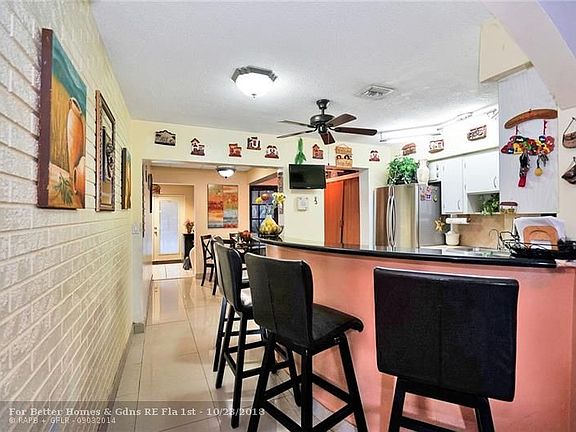 5th image of 1710 SW 70th Ave
