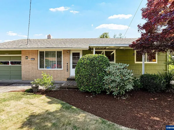 1052 Shamrock Dr SE, Salem, OR 97302