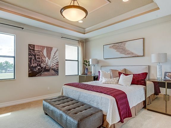 Double windows in owner s suite