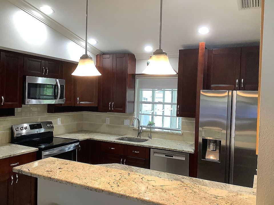 1st image of 5725 Deer Hollow Ln W