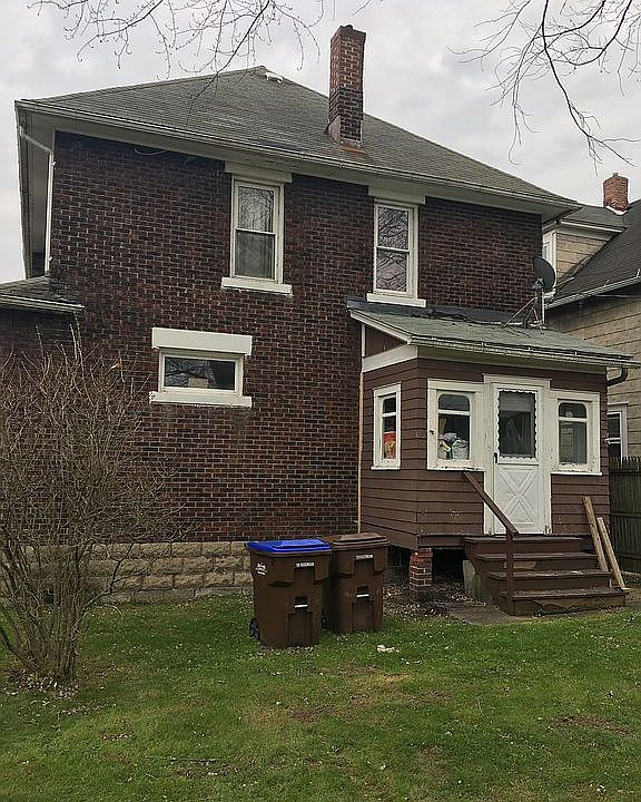 2nd image of 302 Sherman Ave