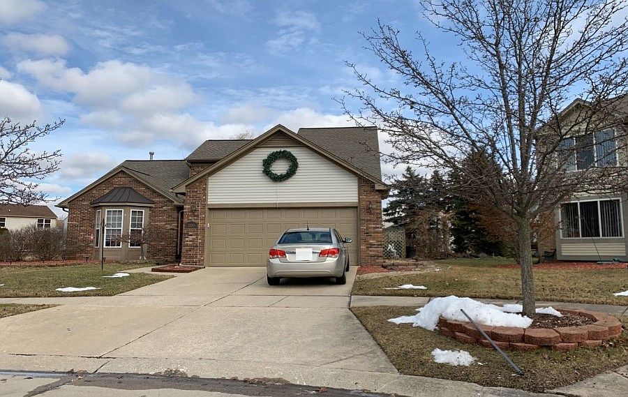 1st image of 3339 Milcroft Ct #33