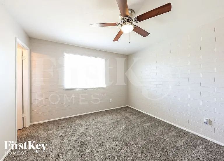 5037 W Krall St — Photo 10