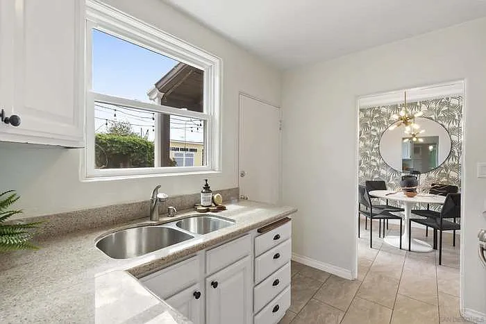 5527 Encina Dr — Photo 7