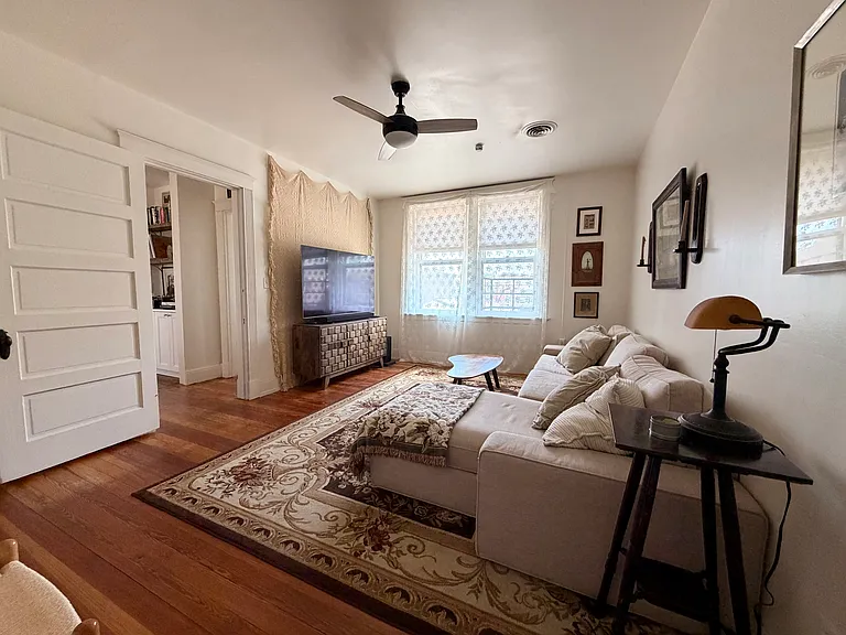 1104 Russell St #2 — Photo 7