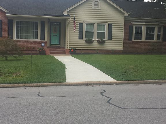 2nd image of 616 Henry St