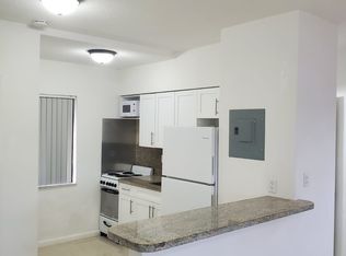 806 SW 2nd St #101, Hallandale, FL 33009