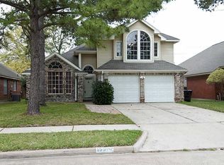 15914 Oak Mountain Dr, Houston, TX 77095