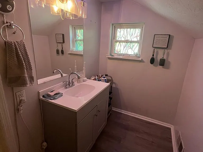 617 Van Roberts Pl — Photo 17
