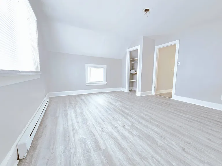 533 Columbia St #C — Photo 2