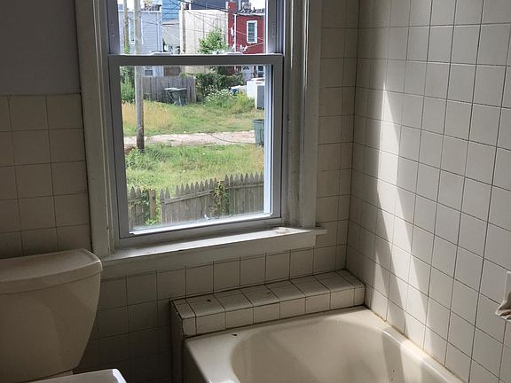 4th image of 1218 Drexel Ave
