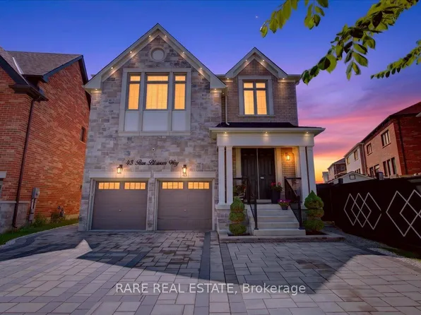 43 Pear Blossom Way, East Gwillimbury, ON L9N 0T1
