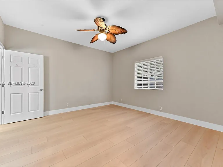 4802 Washington St #5 — Photo 12