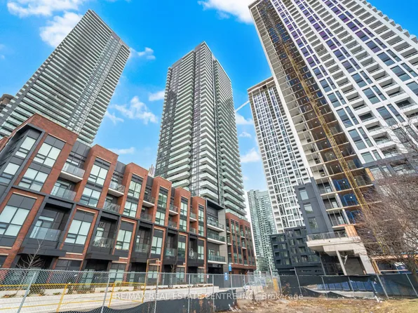 4130 Parkside Village Dr #1402, Mississauga, ON L5B 0L7