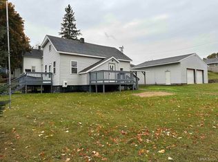 717 Chestnut St, Norway, MI 49870