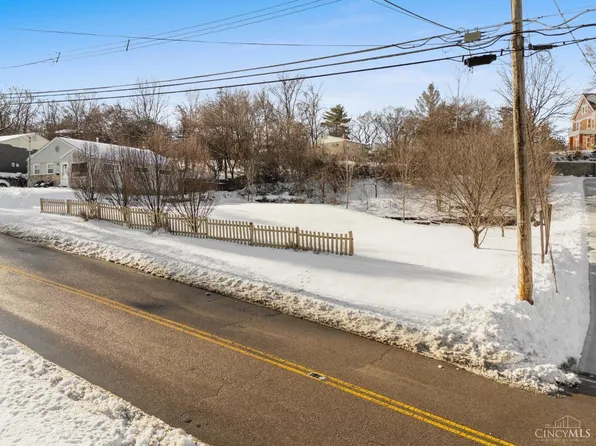 581 Trenton Ave, Cincinnati, OH 45238