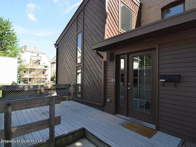 1409 Penn Ave #3 — Photo 1