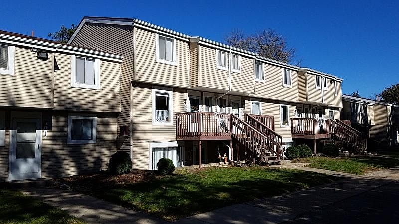 1st image of 4568 Blackstone Trl