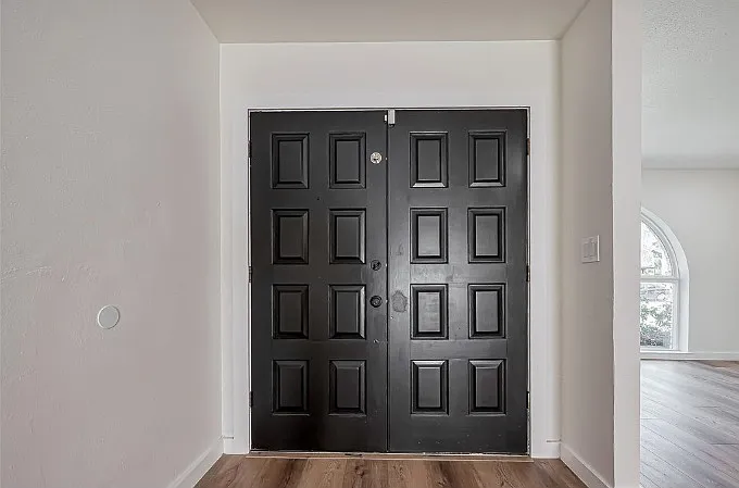 2306 Parana Dr — Photo 3