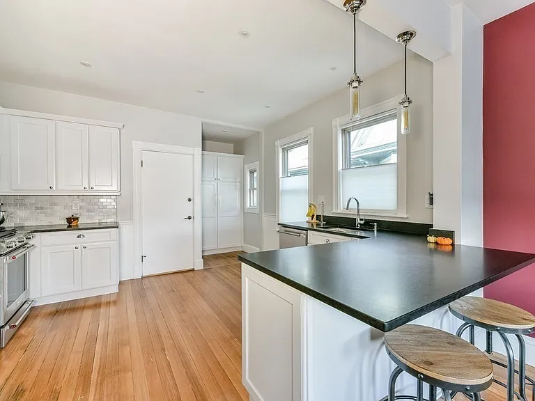132 Paul Gore St #3 — Photo 3