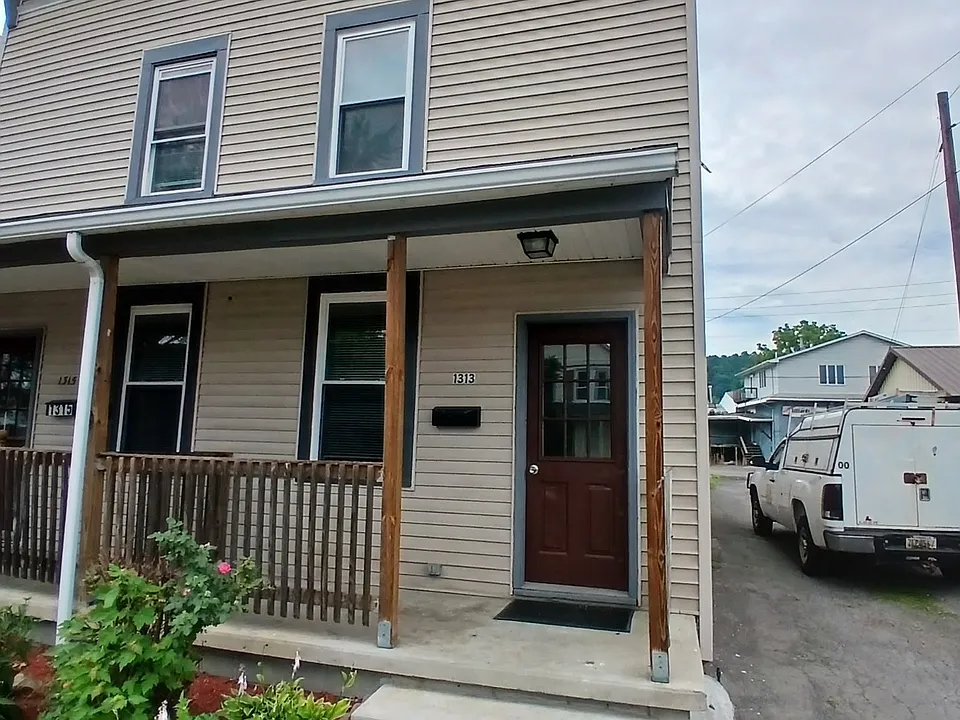 1313 Virginia Ave