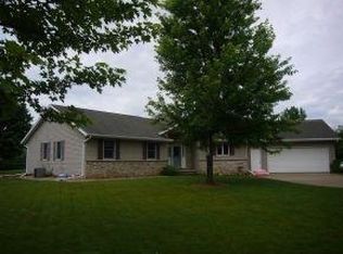 N653 Rabbit Rd, Fremont, WI 54940