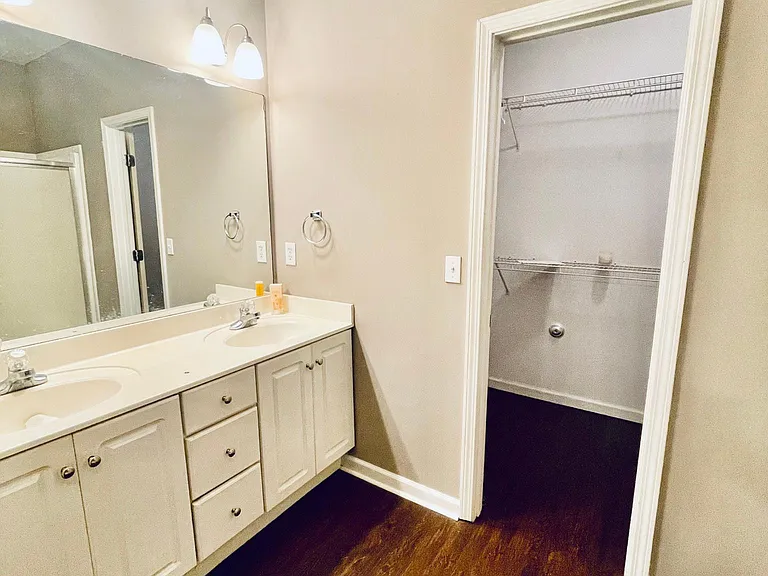 102 Frances Ln — Photo 15