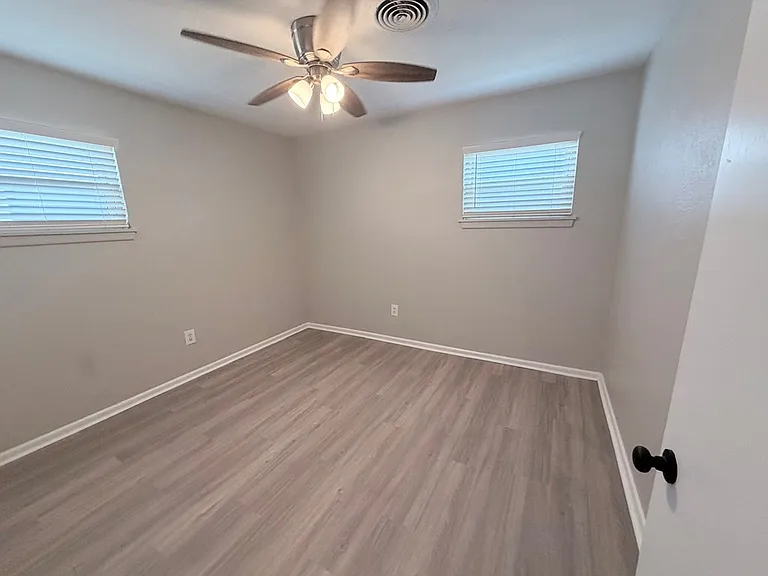 4716 Bowie Dr — Photo 18