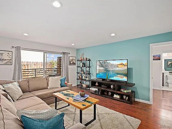2nd image of 1645 Emerald St APT 1S